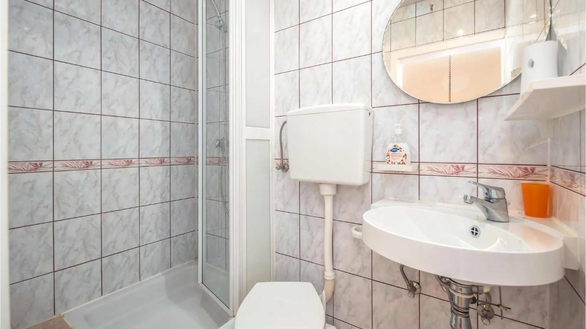 Awesome Home In Klenovica With House Sea View Chorvatsko