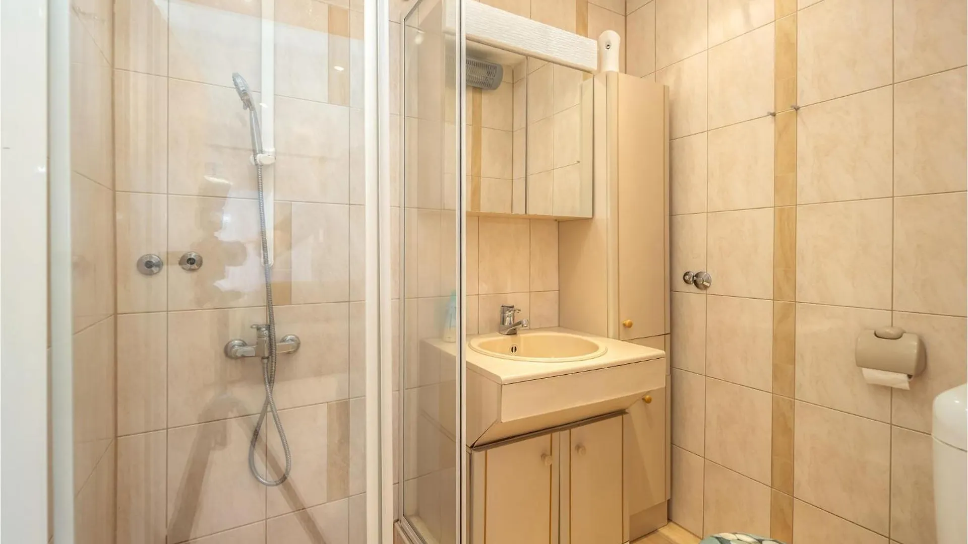 Awesome Home In Klenovica With House Sea View 0*,