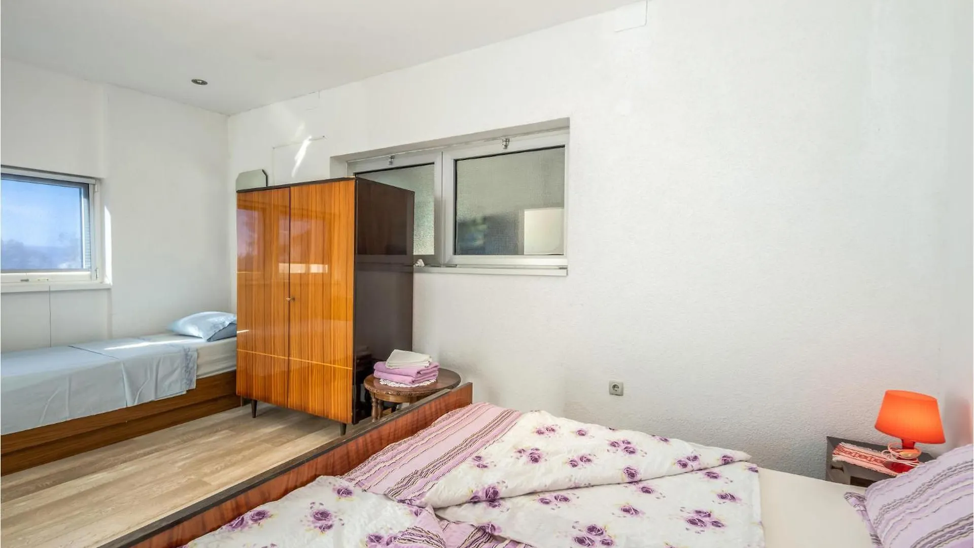 Awesome Home In Klenovica With House Sea View
